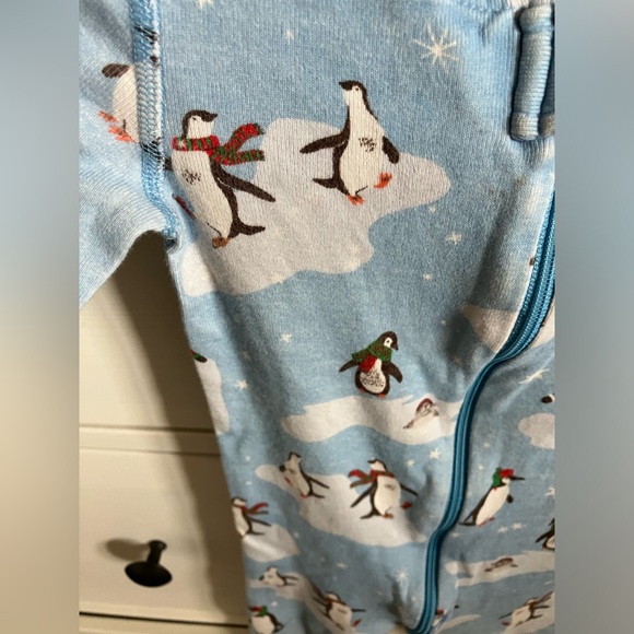Hanna Andersson Penguin Onesie - Picture 3 of 6